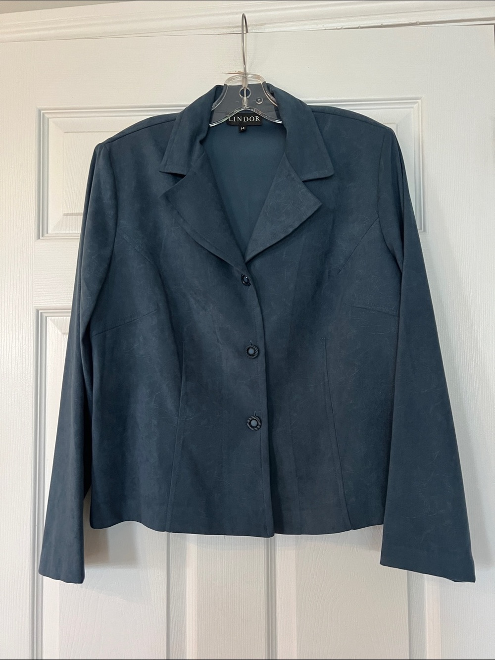 Lindor Women's Teal Three-Button Blazer